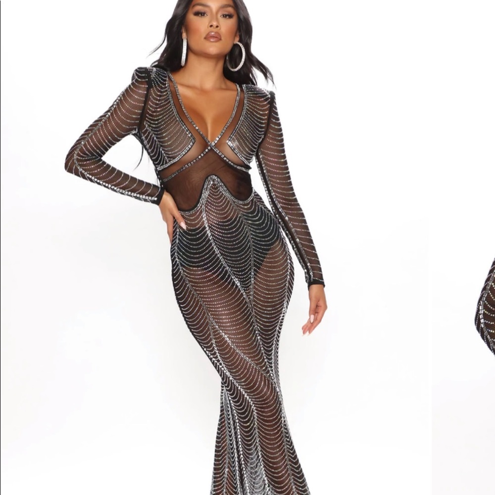 Beautiful dress with sheer. - Picture 2 of 2